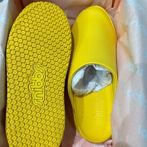 Snibbs Limited Edition Unisex Clogs 11M/12.5W